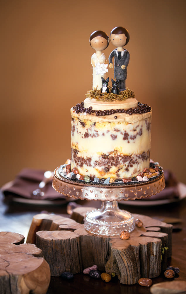 8 Chocolate Wedding Cakes We Love Pacific Northwest Weddings The milk bar wedding cake seems like a natural fit for karlie kloss' big day since she has worked closely with the brand in the past and is good friends with the bakery's owner christina tosi. 8 chocolate wedding cakes we love