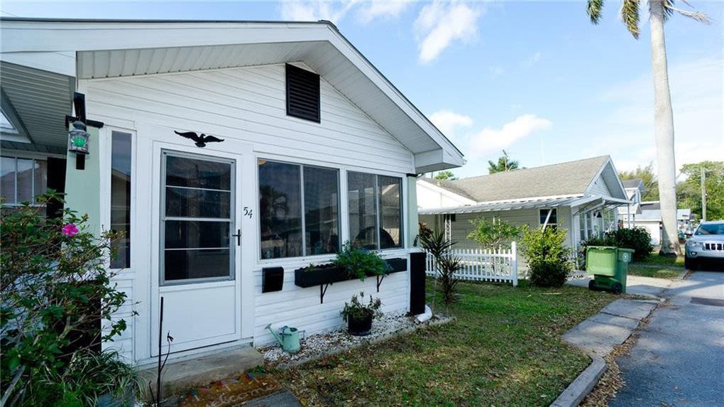 For Sale A 1920s Braden Castle Cottage Sarasota Magazine