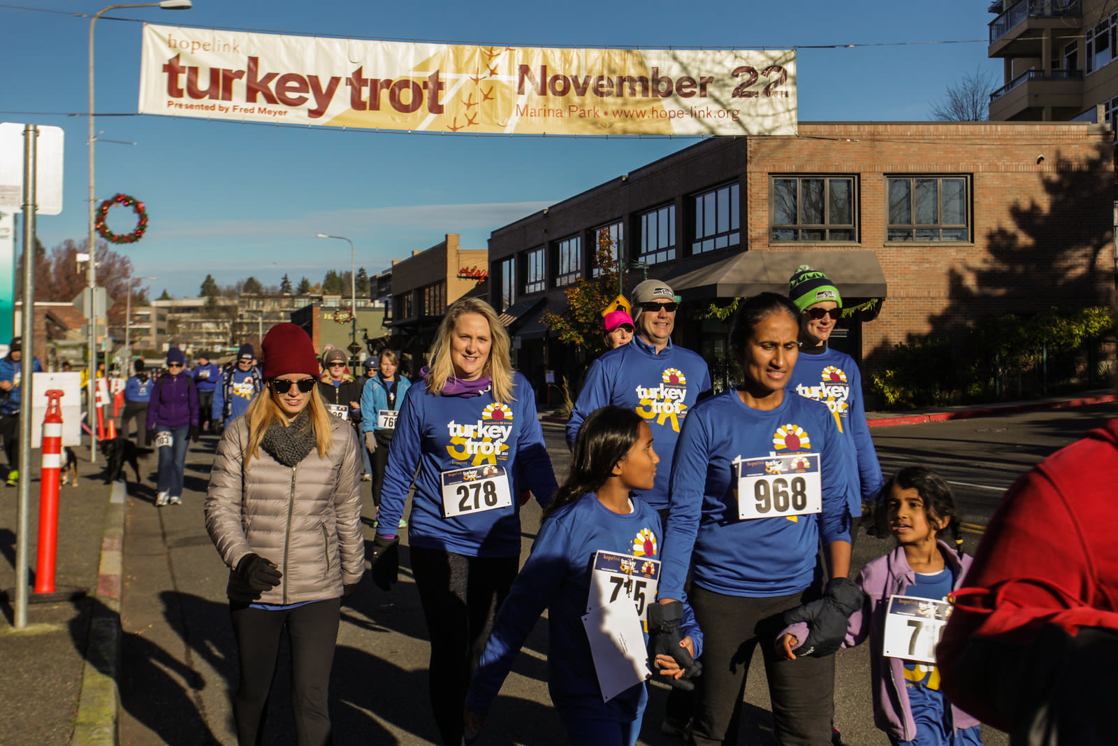 Slide Show Turkey Trot 5K Seattle Met