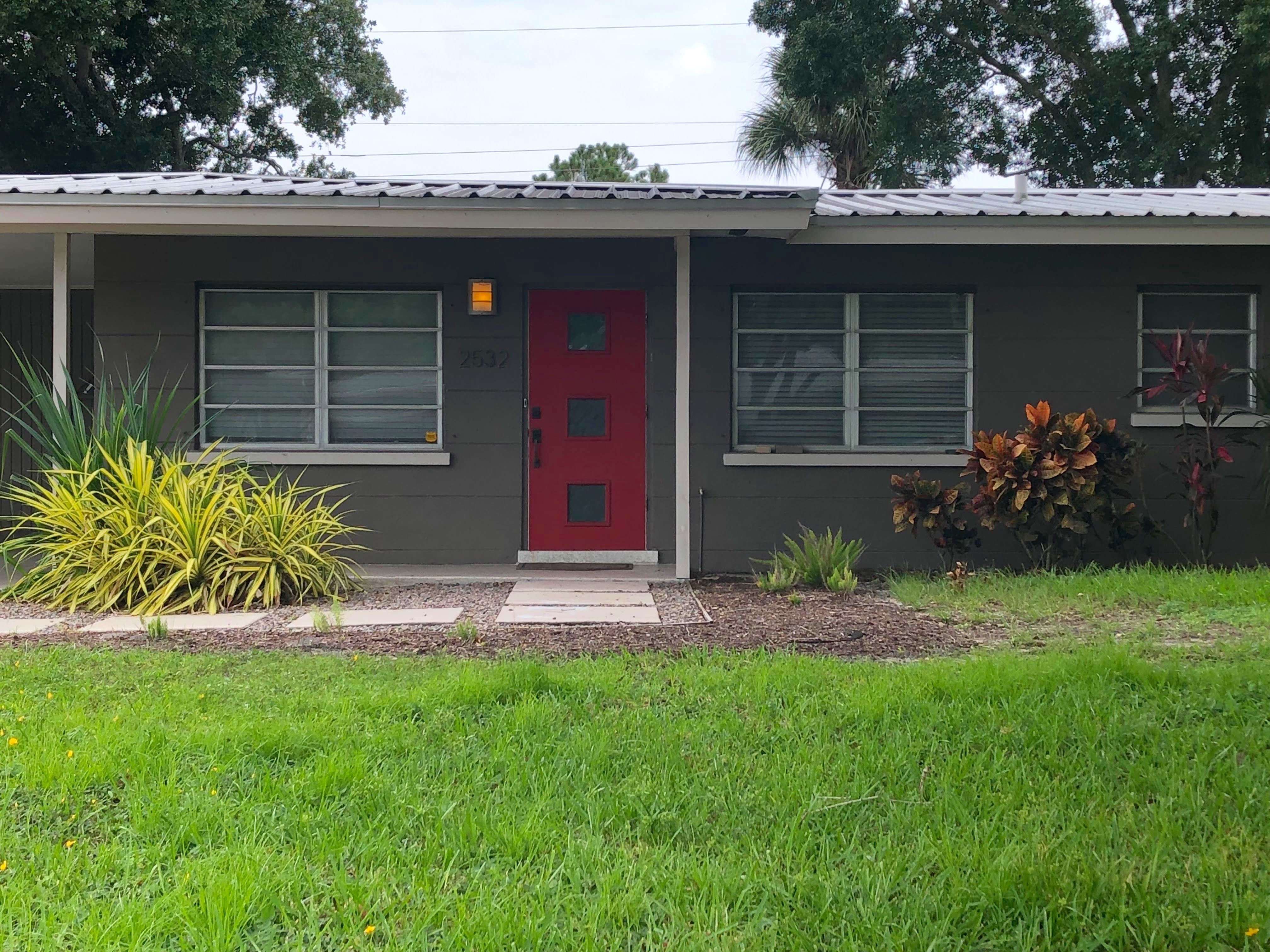 Black Paint for Home Exteriors Is the Latest Design Trend Sarasota