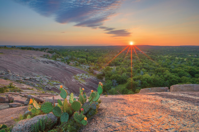 hill country travel guide