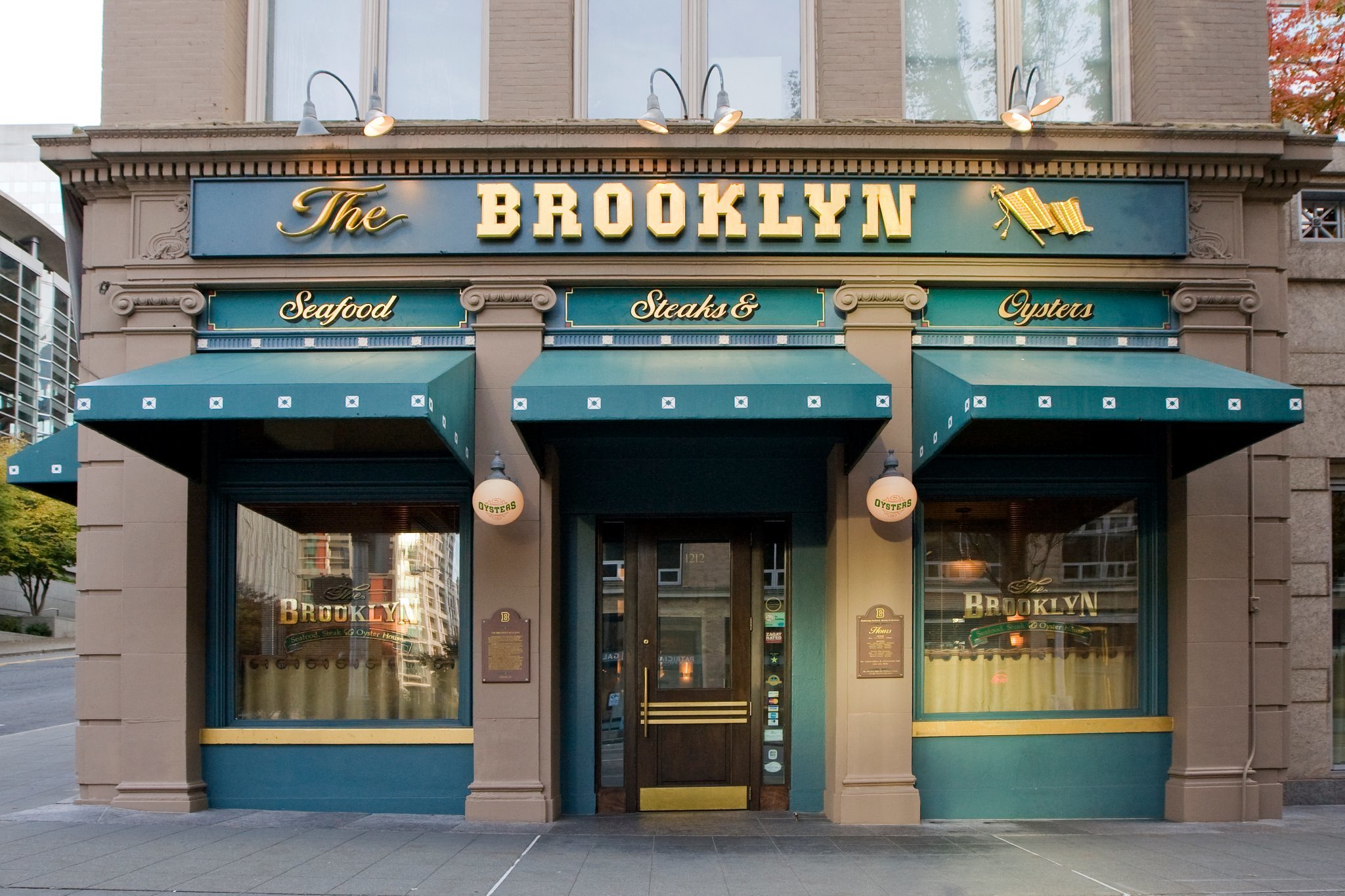 The Brooklyn Seafood Steak And Oyster House Restaurants Seattle Met