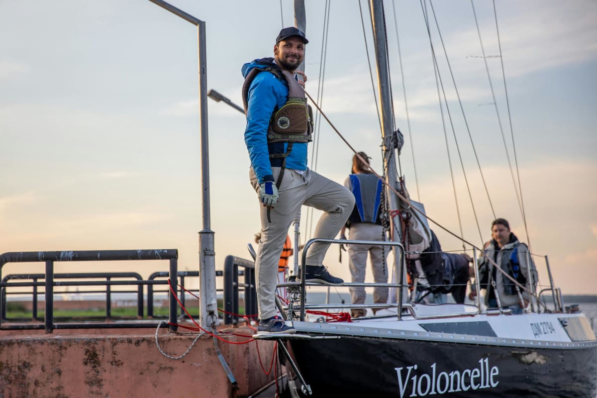 sailing instructor teaching why points of sail matter to students
