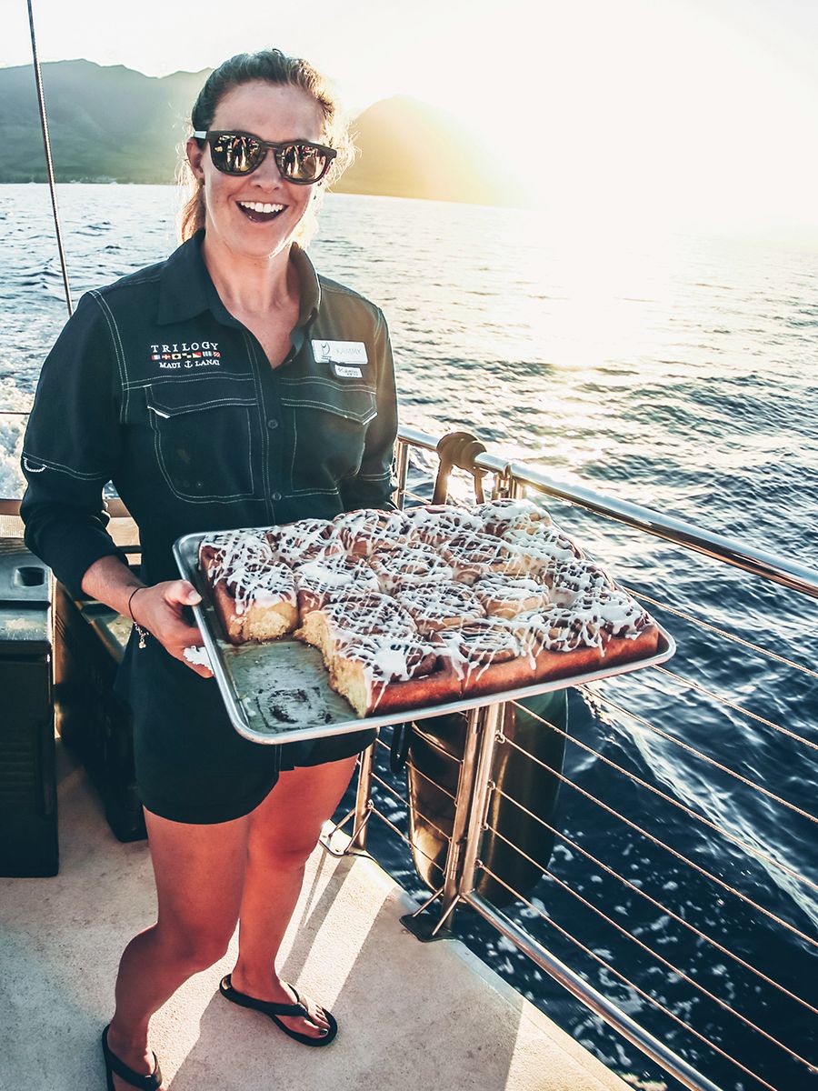 trilogy crew serving mom coon's cinnamon rolls