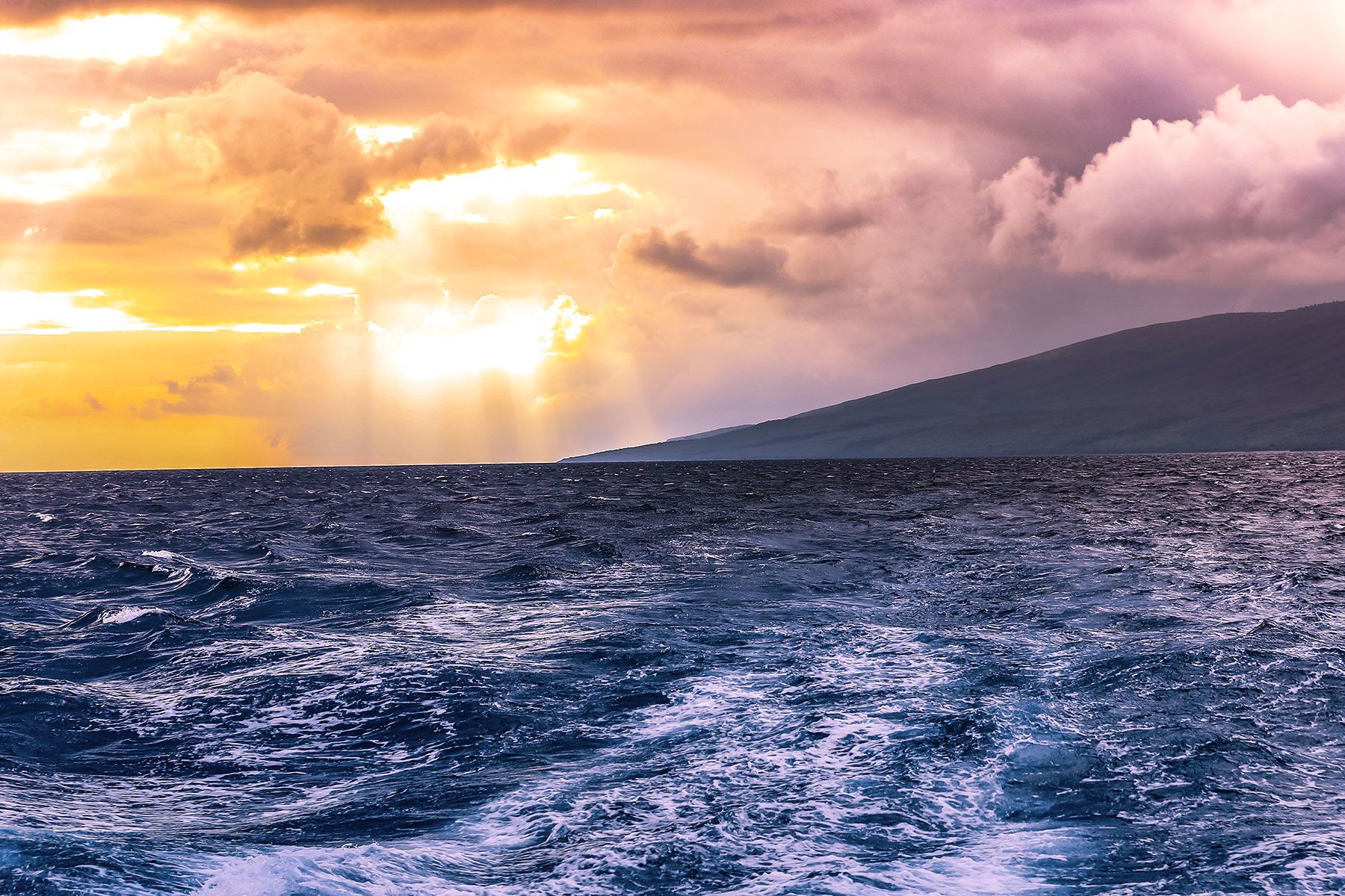 maui sunset cruise trilogy