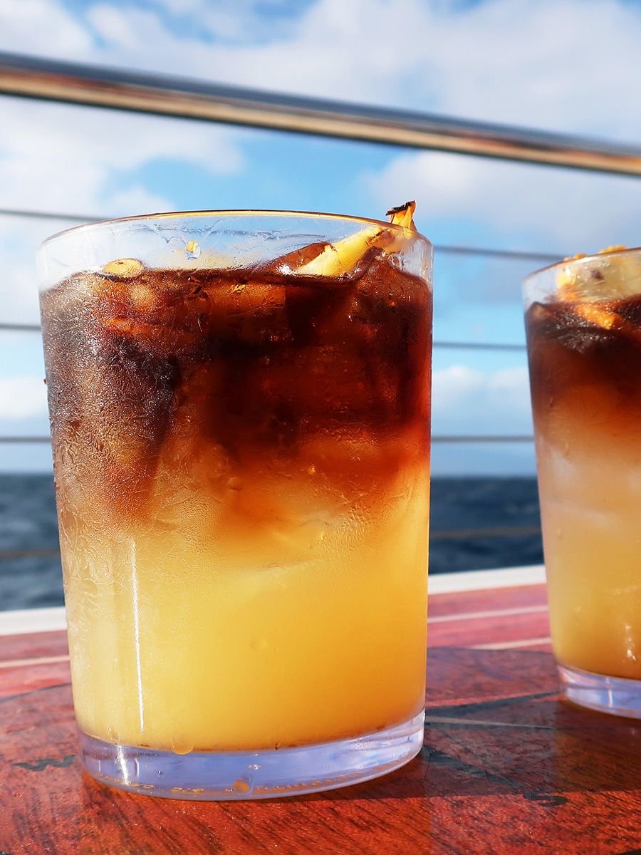 gallery6 mai tais on trilogy boat