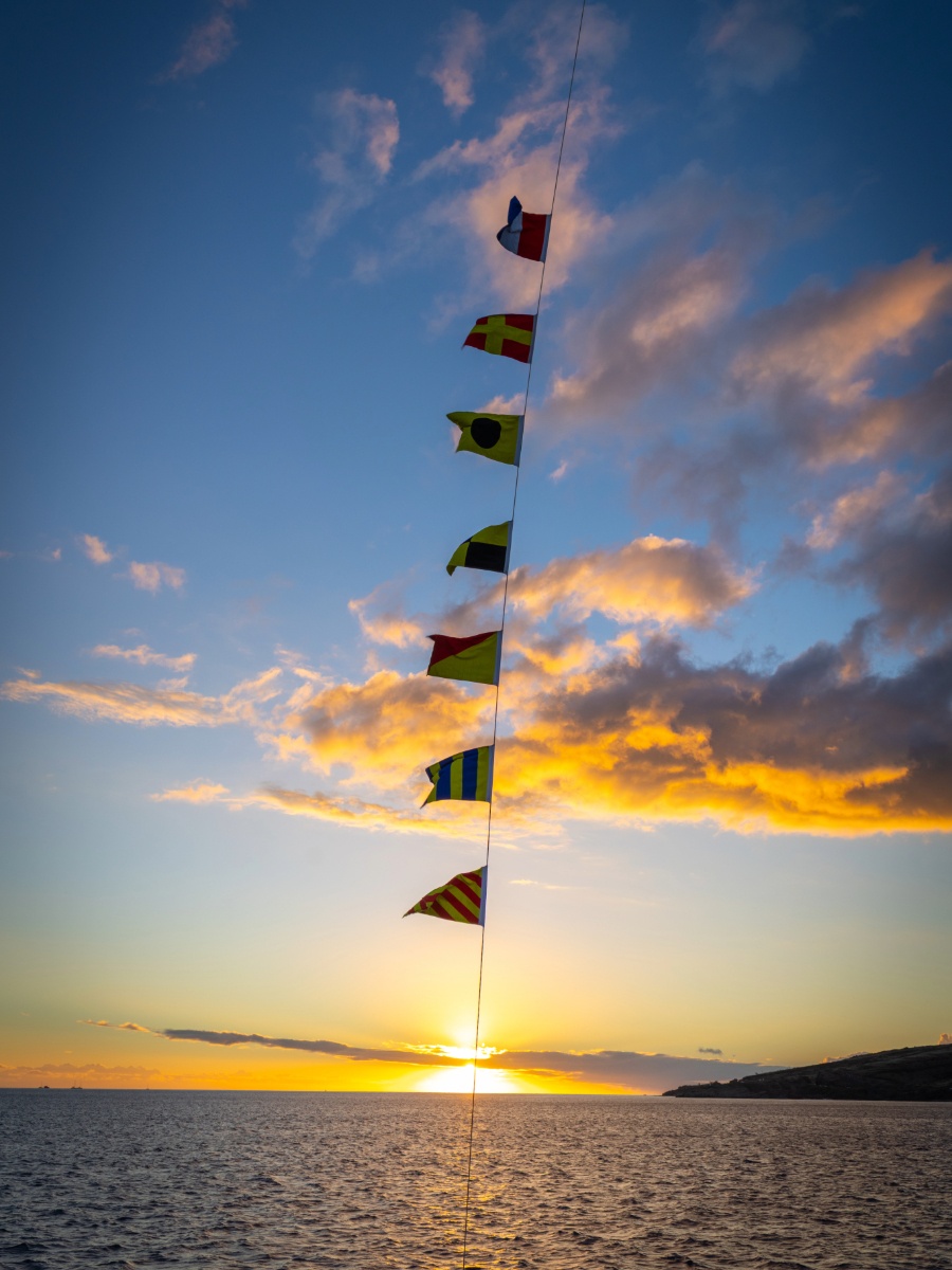 best sunset sail on maui
