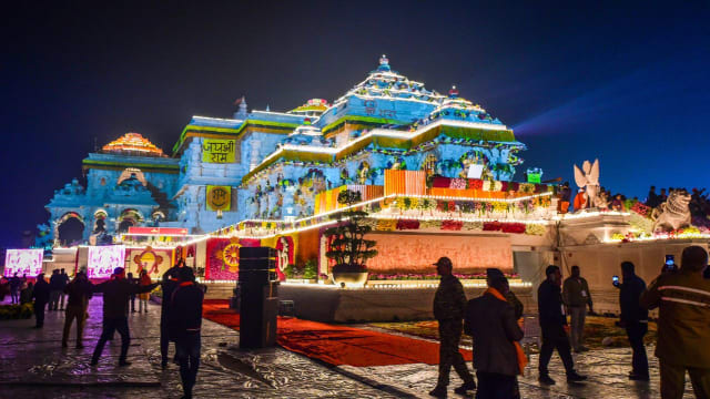 Travelers exploring India with Sai Travels