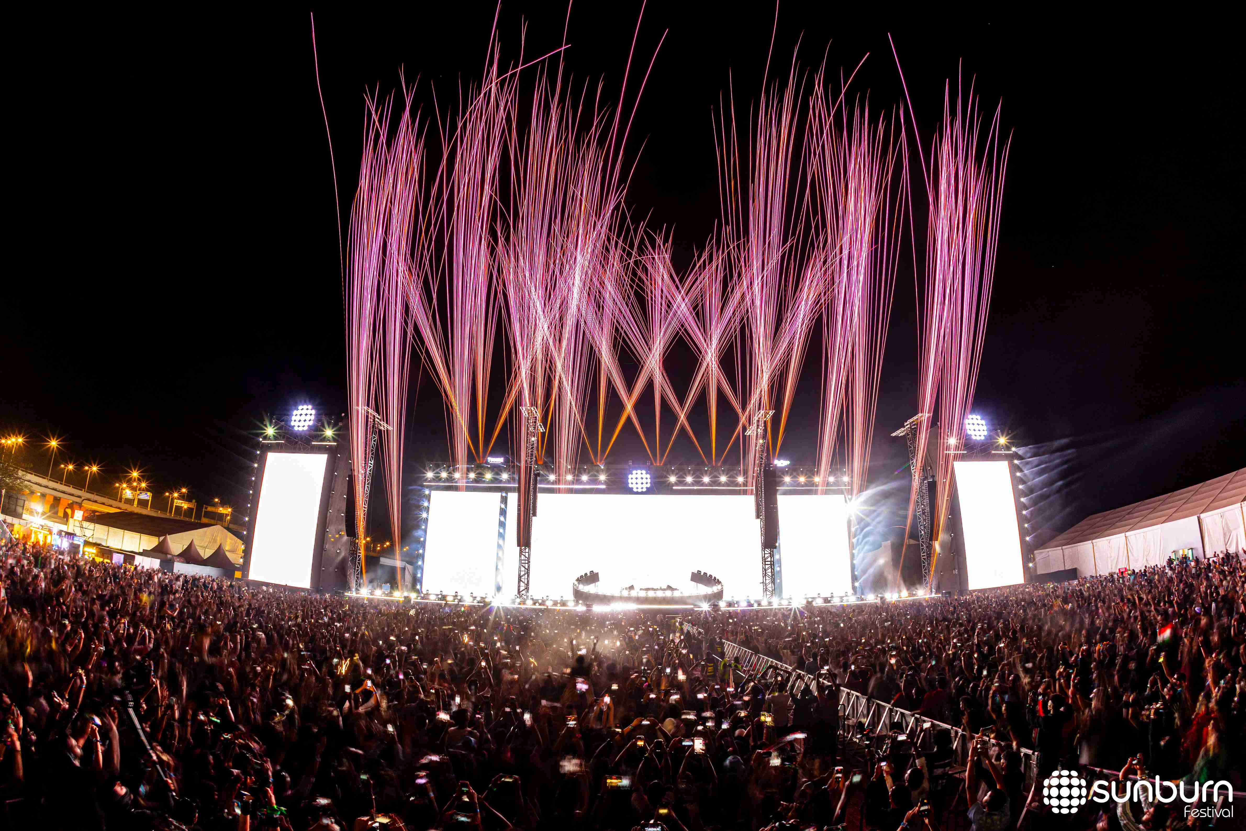 Sunburn Festival Ft. The Chainsmokers image 6