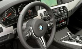 Фото BMW M5 4.4 AT