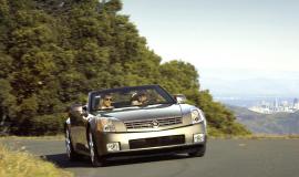 Фото Cadillac XLR 4.6 i V8 32V