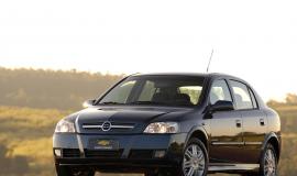 Фото Chevrolet Astra 2.0 i 16V