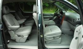 Фото Chrysler Voyager 2.4 MT, Chrysler Voyager 2.4 i 16V AT, Chrysler Voyager 2.4 i 16V MT, Chrysler Voyager 3.3 AT, Chrysler Voyager 3.3 i V6 AWD, Chrysler Voyager 3.8 i V6, Chrysler Voyager 3.8 i V6 AWD