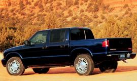 Фото GMC Sonoma 2.2 i SWB 2WD AT, GMC Sonoma 2.2 i SWB 2WD MT, GMC Sonoma 4.3 i V6 Extended Cab 4WD AT, GMC Sonoma 4.3 i V6 Extended Cab 4WD MT