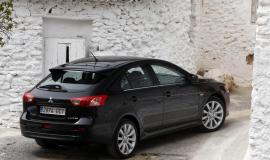 Фото Mitsubishi Lancer 1.8 CVT