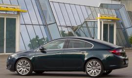 Фото Opel Insignia 1.6 Turbo (170 л.с.) AT, Opel Insignia 1.6 Turbo (180 л.с.) AT, Opel Insignia 2.0 Turbo 4x4 AT