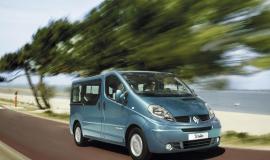 Фото Renault Trafic 1.9 dCi 100hp L2H1 MT, Renault Trafic 1.9 dCi 80hp L1H1 MT, Renault Trafic 1.9 dCi 82hp L2H1 MT, Renault Trafic 2.0 dCi 115hp L1H1 MT, Renault Trafic 2.0 dCi 90hp L2H1 MT, Renault Trafic 2.0 dCi L2H1 MT 114hp, Renault Trafic 2.5 dCi 135hp L1H1 MT, Renault Trafic 2.5 dCi 135hp L2H1 MT, Renault Trafic 2.5 dCi 145hp L2H1 MT