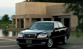 Фото Toyota Crown 3.0 i 24V, Toyota Crown 4.0 i V8 32V 4WD