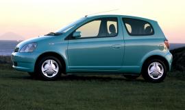 Фото Toyota Vitz 1.0 i 16V AT, Toyota Vitz 1.0 i 16V MT, Toyota Vitz 1.5 i 16V RS AT, Toyota Vitz 1.5 i 16V RS MT