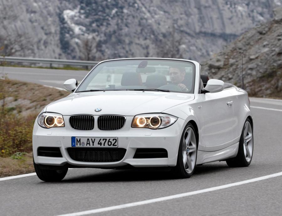 Фото BMW 1 118i AT (с 2007 года), BMW 1 118i MT (с 2007 года), BMW 1 120d AT (с 2007 года), BMW 1 120i 156hp AT (с 2007 года), BMW 1 120i 156hp MT (с 2007 года), BMW 1 120i 170hp AT (с 2007 года), BMW 1 120i 170hp MT (с 2007 года), BMW 1 123d AT (с 2007 года), BMW 1 125i AT (с 2007 года), BMW 1 125i MT (с 2007 года), BMW 1 135i AT (с 2007 года), BMW 1 135i MT (с 2007 года)