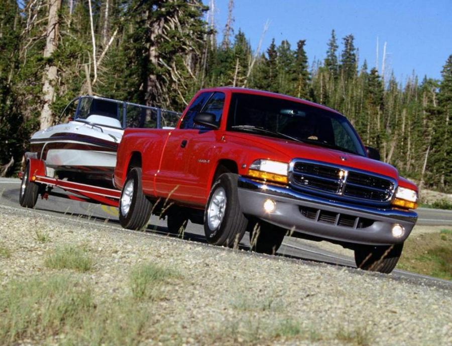 Фото Dodge Dakota 2.5 i Regular Cab AT, Dodge Dakota 2.5 i Regular Cab MT, Dodge Dakota 3.9 i V6 4X4 Regular Cab, Dodge Dakota 3.9 i V6 Regular Cab AT, Dodge Dakota 3.9 i V6 Regular Cab MT, Dodge Dakota 5.9 i V8 Regular Cab