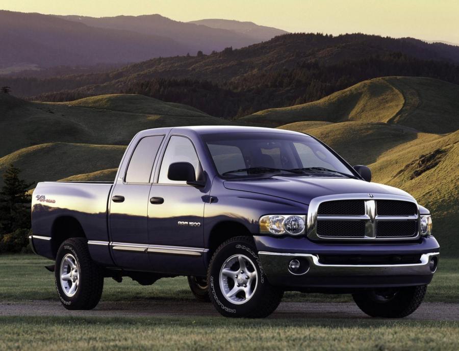 Фото Dodge RAM 3.7 i V6 1500 Regular Cab SWB AT, Dodge RAM 8.0 i V10 2500 4WD Quad Cab AT