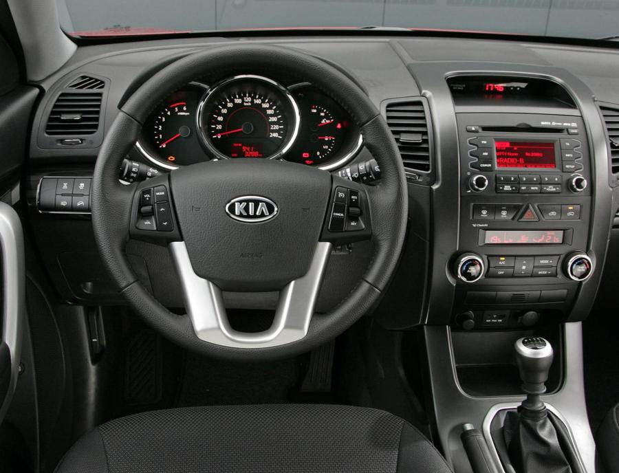 Фото Kia Sorento 2.2D AT, Kia Sorento 2.2D MT, Kia Sorento 2.4 2WD AT, Kia Sorento 2.4 AT