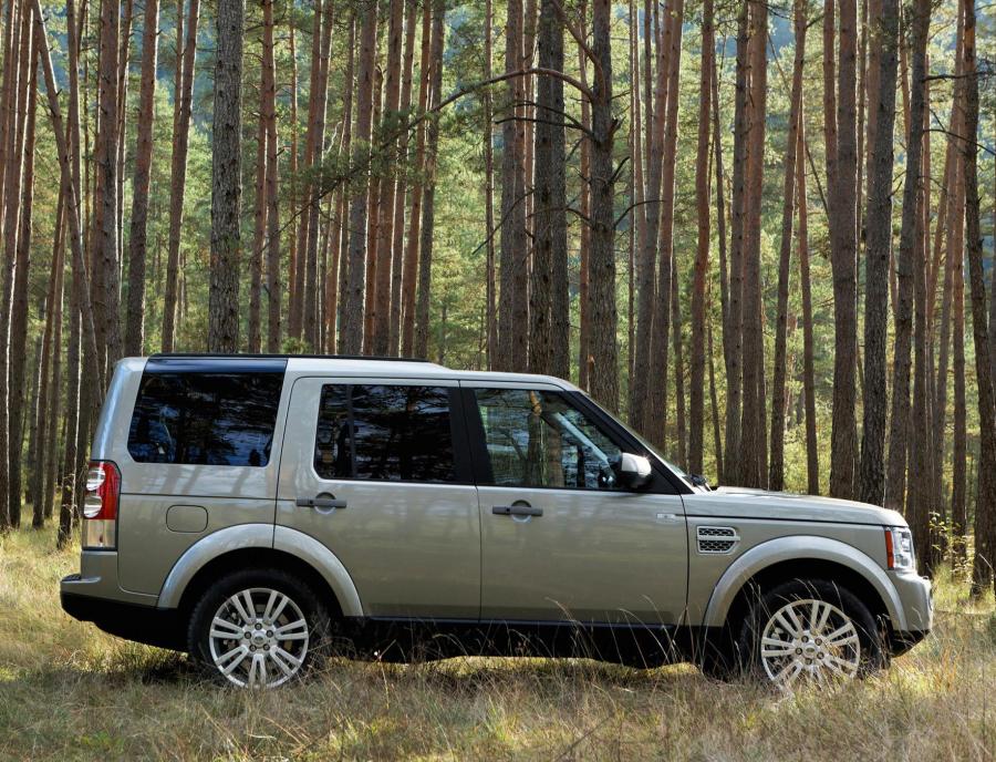 Фото Land Rover Discovery 2.7 TDV6 AT, Land Rover Discovery 2.7 TDV6 MT, Land Rover Discovery 3.0 SDV6 (245 л.с.) AT, Land Rover Discovery 3.0 TDV6 (211 л.с.) AT, Land Rover Discovery 4.0 AT, Land Rover Discovery 5.0 AT