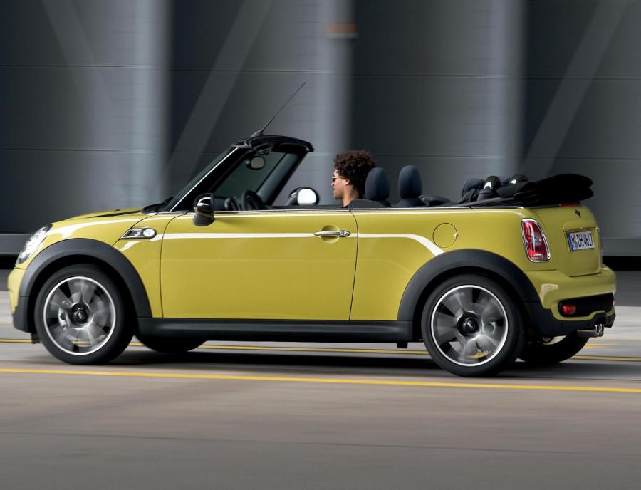 Фото Mini Cabrio Cooper S 1.6 174hp AT, Mini Cabrio Cooper S 1.6 174hp MT, Mini Cabrio Cooper S 1.6 184hp AT, Mini Cabrio Cooper S 1.6 184hp MT