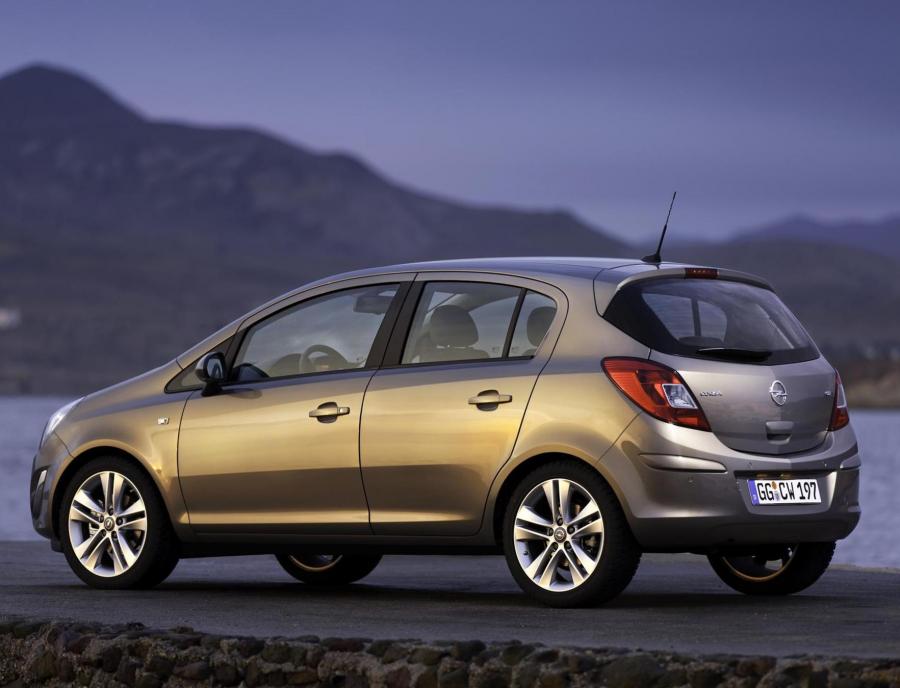 Opel Corsa трехдверный