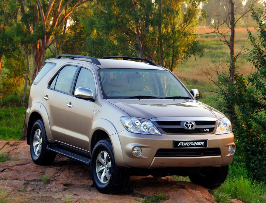 Фото Toyota Fortuner 2.7 AT, Toyota Fortuner 2.7 MT, Toyota Fortuner 3.0 D AT