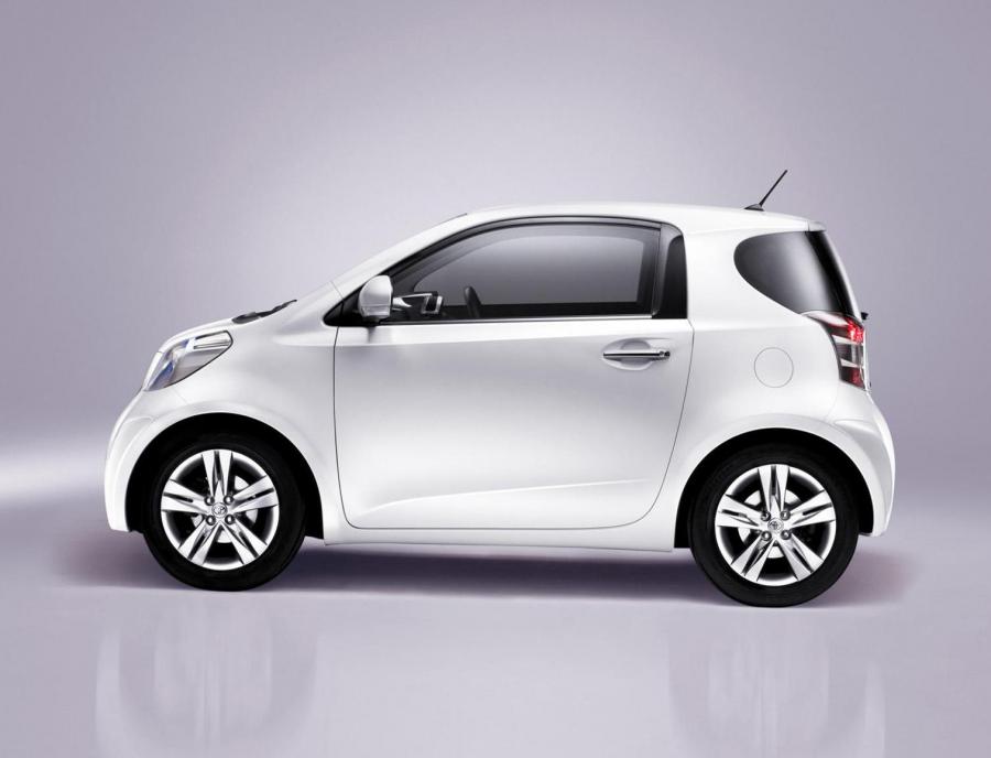 Фото Toyota iQ 1.0 CVT, Toyota iQ 1.0 MT, Toyota iQ 1.33 CVT