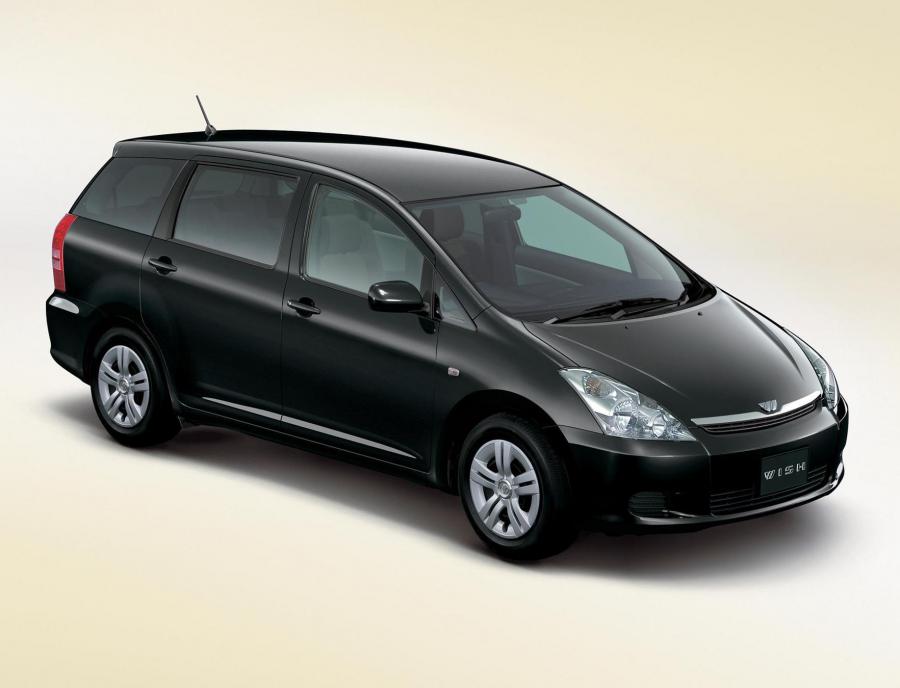 Фото Toyota Wish 1.8, Toyota Wish 2.0