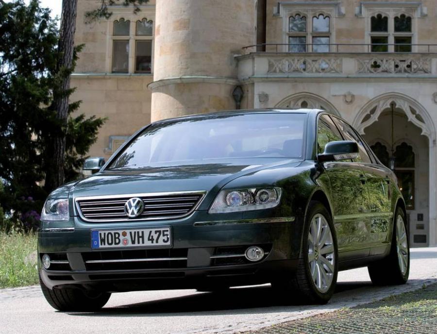 Фото Volkswagen Phaeton 3.0 TDI 233hp 4motion AT (с 2002 по 2010 годы), Volkswagen Phaeton 3.0 TDI 240hp 4motion AT (с 2002 по 2010 годы), Volkswagen Phaeton 3.0 TDI AT (с 2002 по 2010 годы), Volkswagen Phaeton 3.2 4 seats AT (с 2002 по 2010 годы), Volkswagen Phaeton 3.2 5seats AT (с 2002 по 2010 годы), Volkswagen Phaeton 3.2 Long AT (с 2002 по 2010 годы), Volkswagen Phaeton 3.6 4motion 4seats AT (с 2002 по 2010 годы), Volkswagen Phaeton 3.6 4motion 5seats AT (с 2002 по 2010 годы), Volkswagen Phaeton 4.2 4motion AT (с 2002 по 2010 годы), Volkswagen Phaeton 4.2 4motion Long AT (с 2002 по 2010 годы), Volkswagen Phaeton 4.2 AT (с 2002 по 2010 годы), Volkswagen Phaeton 4.2 Long AT (с 2002 по 2010 годы), Volkswagen Phaeton 5.0 TDI AT (с 2002 по 2010 годы), Volkswagen Phaeton 6.0 420hp 4motion AT (с 2002 по 2010 годы), Volkswagen Phaeton 6.0 420hp 4motion Long AT (с 2002 по 2010 годы), Volkswagen Phaeton 6.0 450hp 4motion AT (с 2002 по 2010 годы), Volkswagen Phaeton 6.0 450hp 4motion Long AT (с 2002 по 2010 годы), Volkswagen Phaeton 6.0 450hp AT (с 2002 по 2010 годы), Volkswagen Phaeton 6.0 450hp Long AT (с 2002 по 2010 годы)