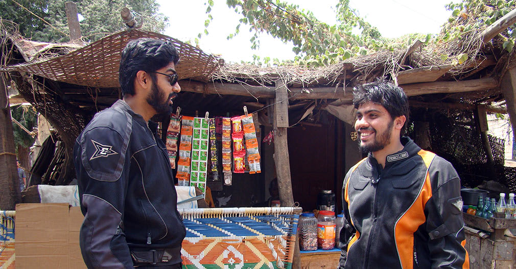 Bala_and_Pramod_Chatting