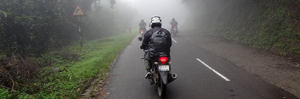 Entering_Mist_Zone_Valparai_2