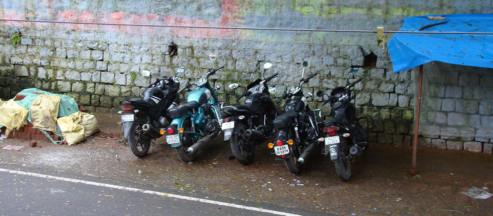 Valparai_Hotel_Treat_Morning_Bike_Parking