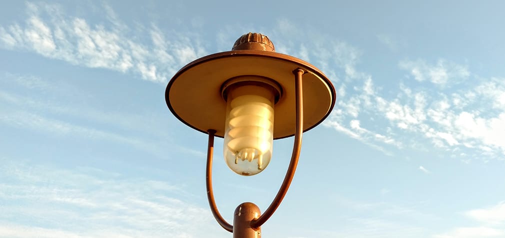 Lamp_post_at_Andhra_Tourism