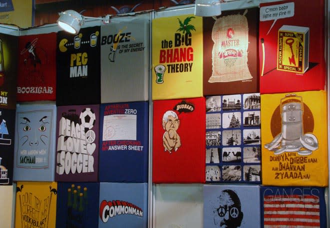 Bangalore_Comic-Con_2014_More_T-shirts