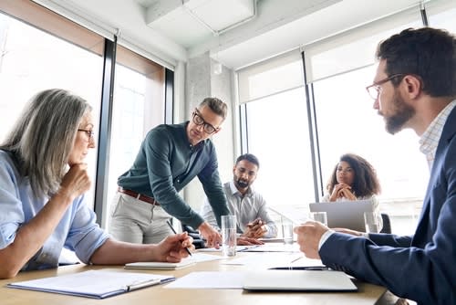 Communication in Leadership - Power & Influence - EDN