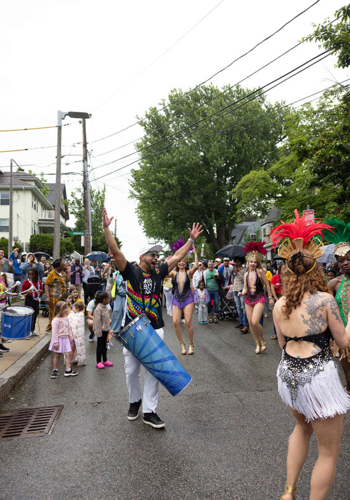 Drummers and samba dancers in the street