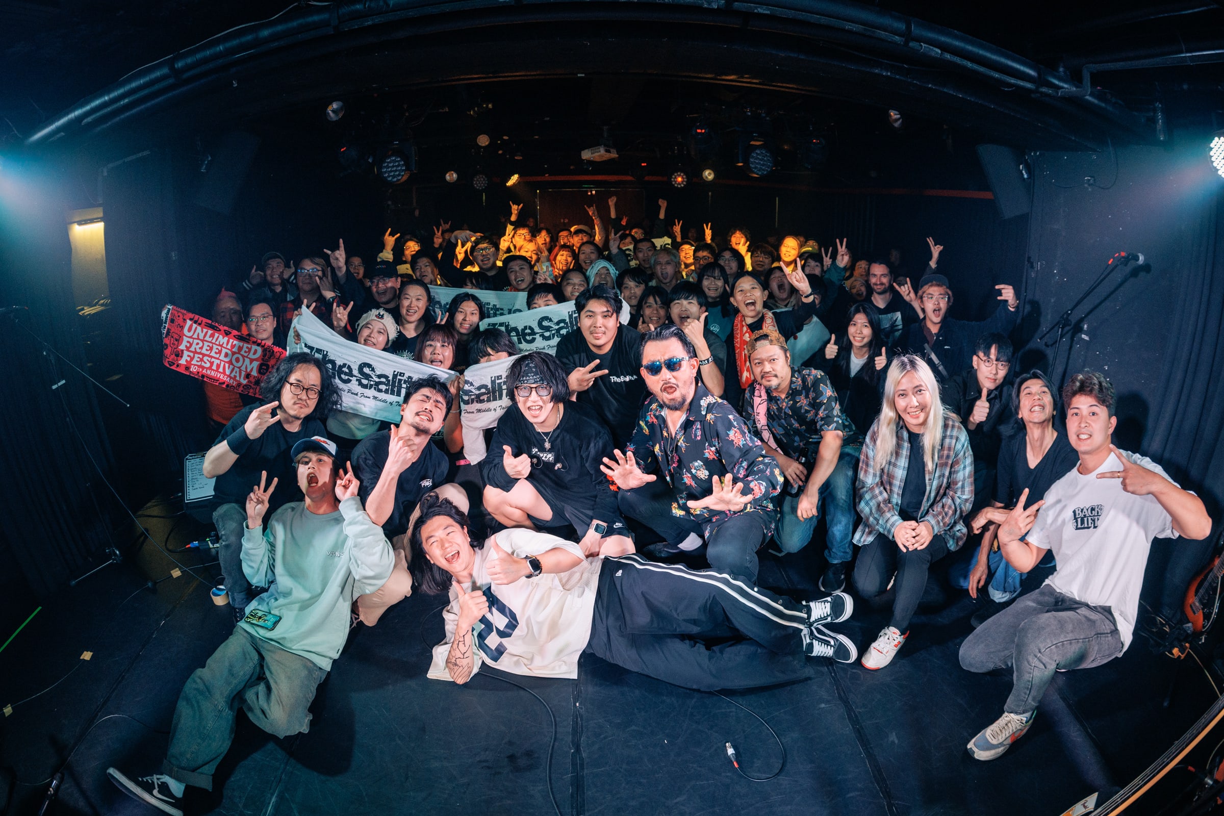 The Salitus / 普通隊長 / 八十八顆芭樂籽的大合照