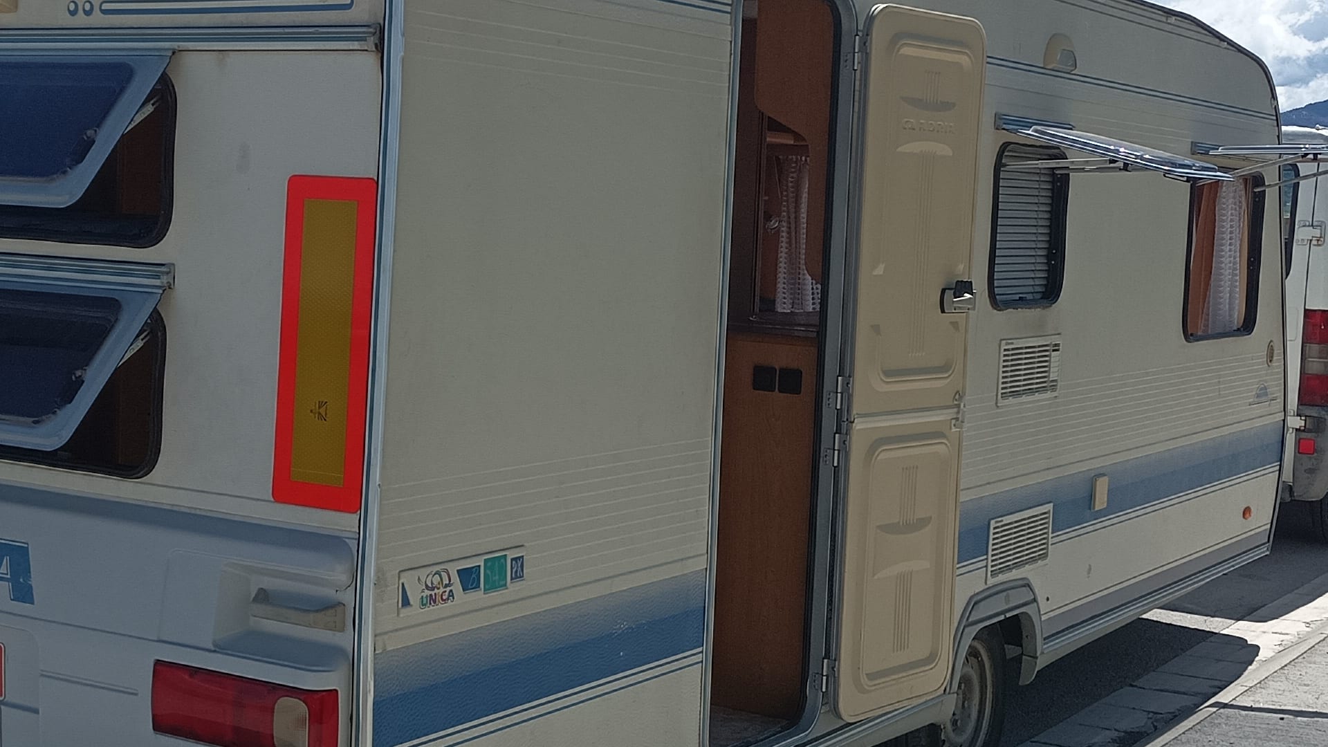 Caravana Adria B-542PK