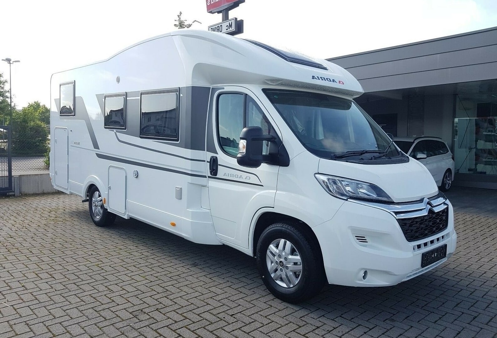 Adria Matrix Axess 670 SL (All-In)