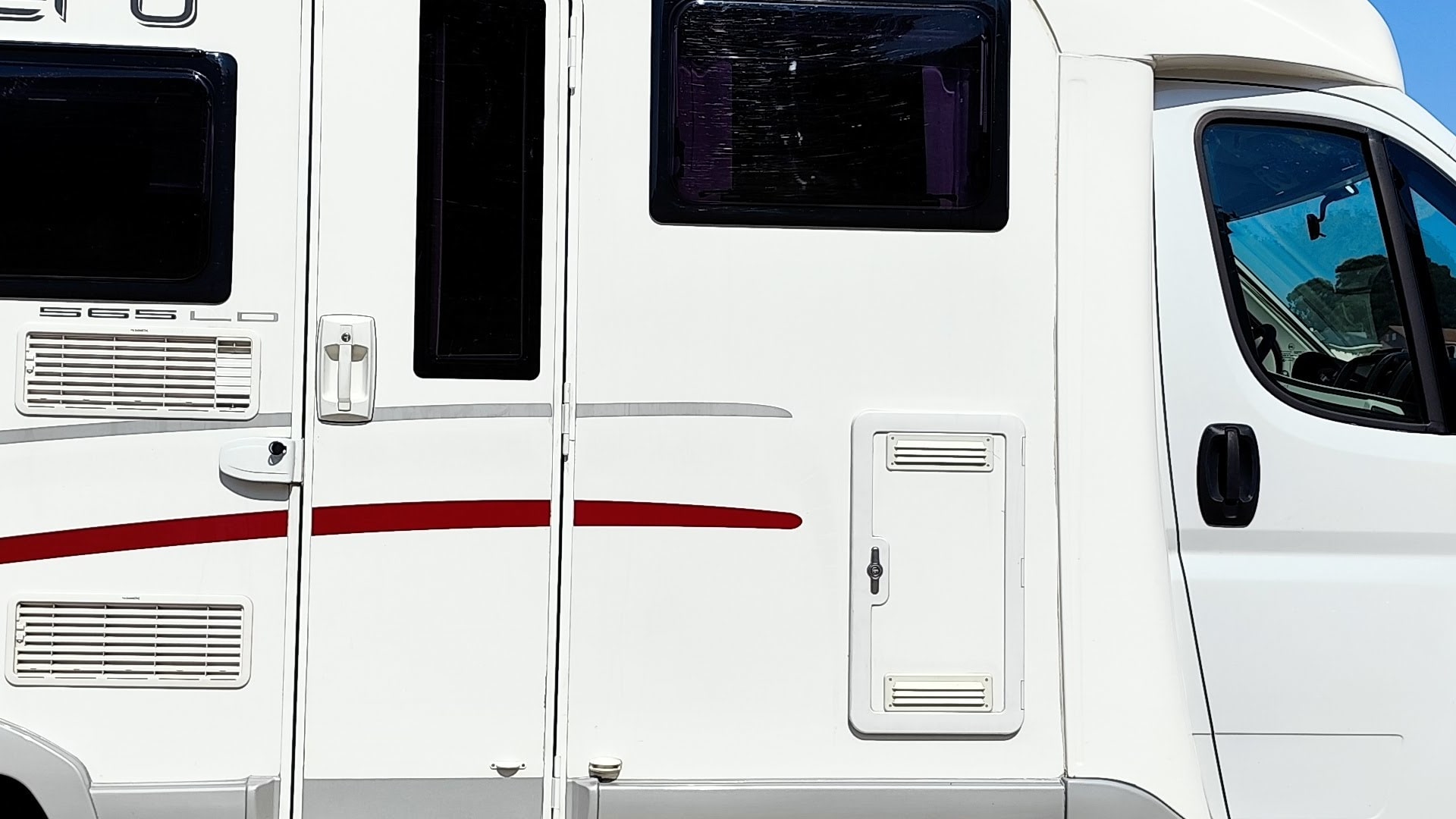 Autocaravana Compacta de 6 plazas 