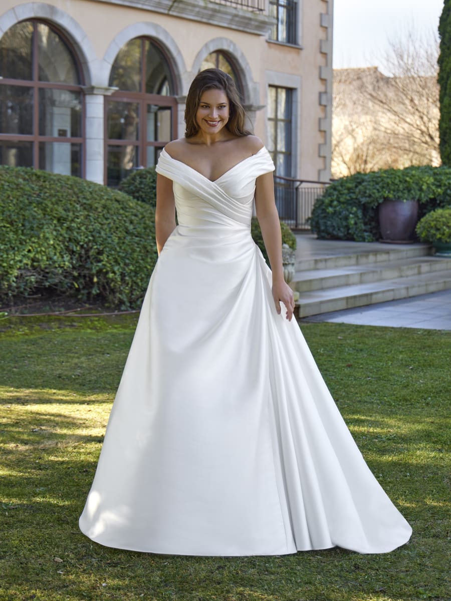 Vestido Eudoreia da Plus Size — Nelita Noivas Lisboa
