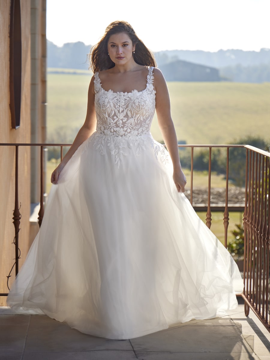 Vestido Ianeira da Plus Size — Nelita Noivas Lisboa