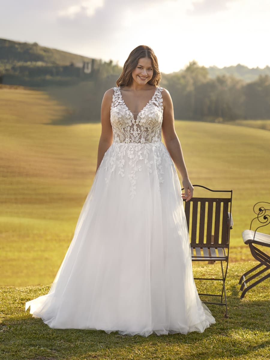 Vestido Marigona da Plus Size — Nelita Noivas Lisboa