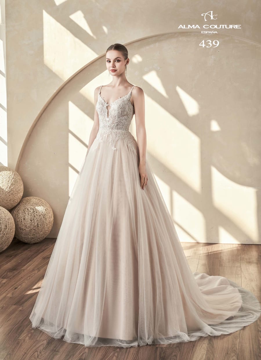 Vestido 439 da Alma Couture — Nelita Noivas Lisboa