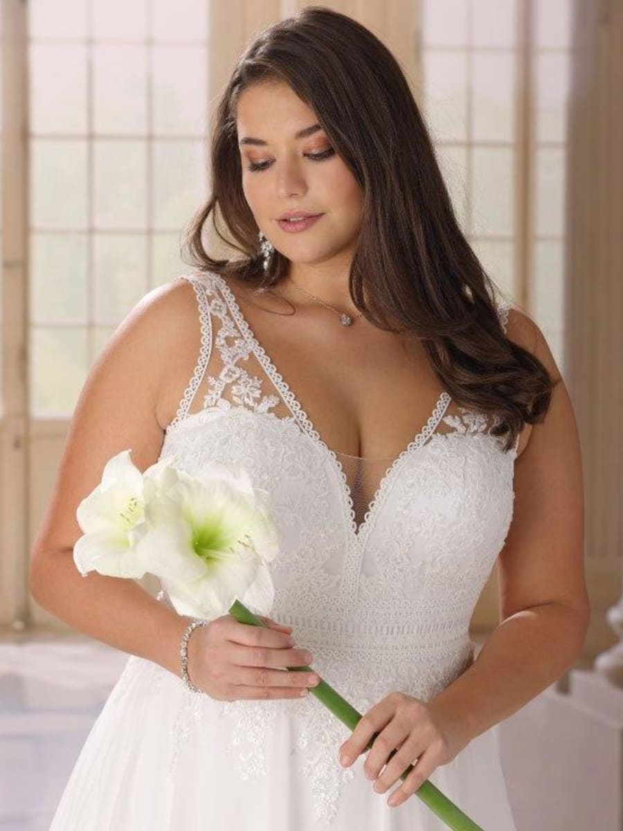 Vestido Rain da Plus Size — Nelita Noivas Lisboa